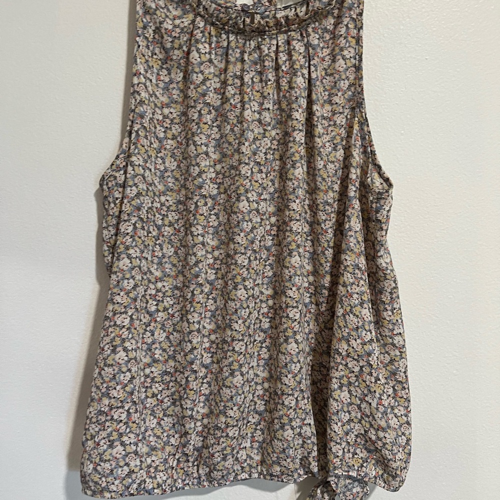 Sienna Sky Beige Floral Tie-Hem Tank Top